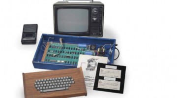 Computer vândut cu 365.000 de dolari